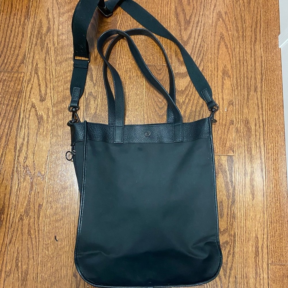 Lululemon bag